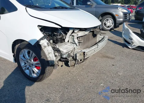 2015 Honda Fit Lx z USA, uszkodzony, nr VIN 3HGGK5H52FM730487